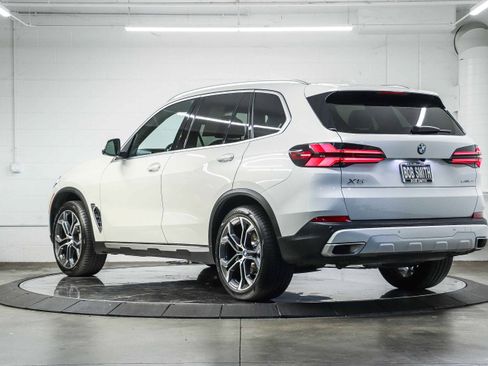 Used 2024 BMW X5 sDrive40i w/ Premium Package RWD image 4