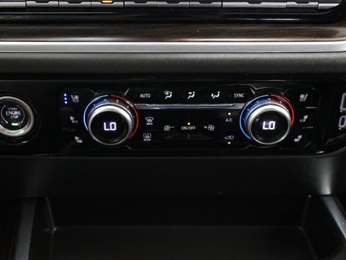 Used 2023 GMC Sierra 1500 SLT AWD/4WD image 22