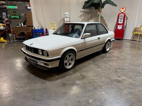 Used 1987 BMW 325is Coupe RWD image 11
