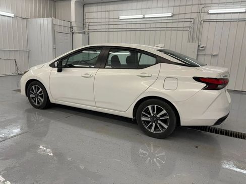 Used 2025 Nissan Versa SV FWD image 8