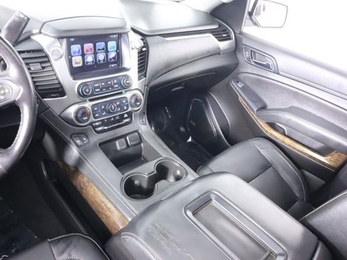 Used 2019 Chevrolet Suburban LT AWD/4WD image 31