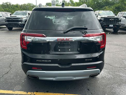 Used 2023 GMC Acadia SLT w/ LPO, Floor Liner Package AWD/4WD image 3