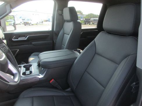 New 2026 GMC Sierra 2500 SLT w/ SLT Premium Package AWD/4WD image 13