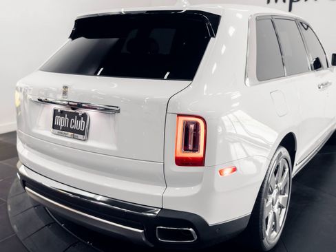 Used 2021 Rolls-Royce Cullinan AWD/4WD image 12