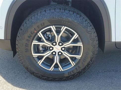 New 2025 GMC Acadia AT4 w/ Super Cruise Package image 28