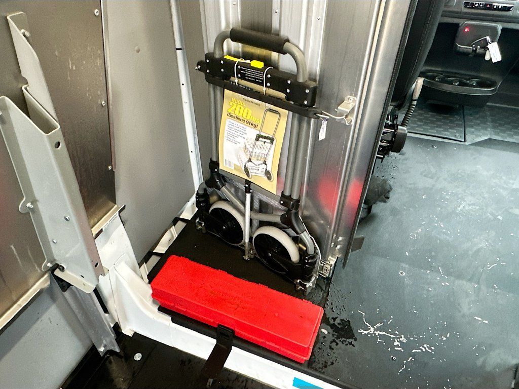 Used 2024 RAM ProMaster 3500 w/ Delivery Van Package FWD image 38