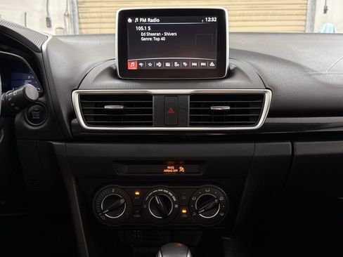 Used 2016 MAZDA MAZDA3 i Touring image 15