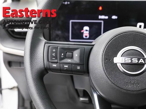 Used 2025 Nissan Kicks S image 15