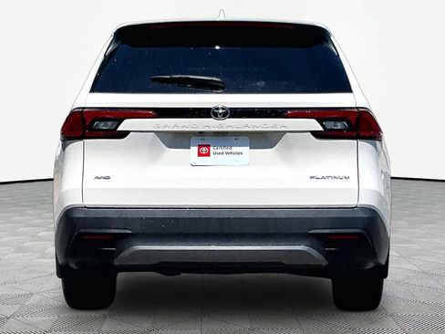 Certified 2024 Toyota Grand Highlander AWD image 5