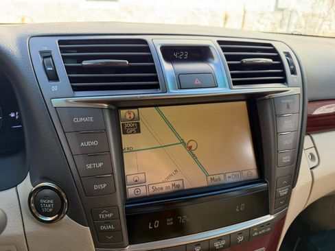 Used 2011 Lexus LS 460 AWD w/ Comfort Pkg image 34