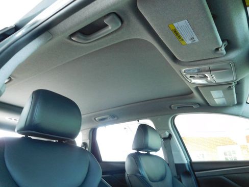Used 2019 Hyundai Santa Fe Limited AWD/4WD image 16