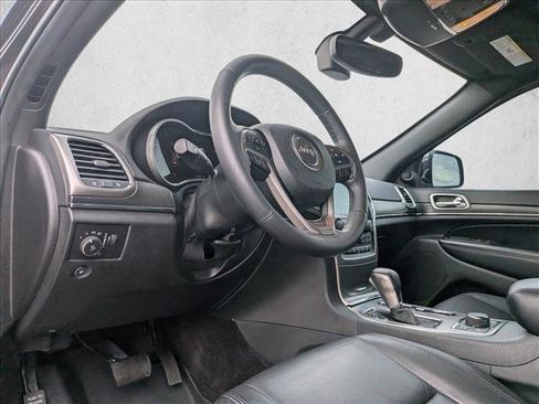 Used 2018 Jeep Grand Cherokee Limited image 10