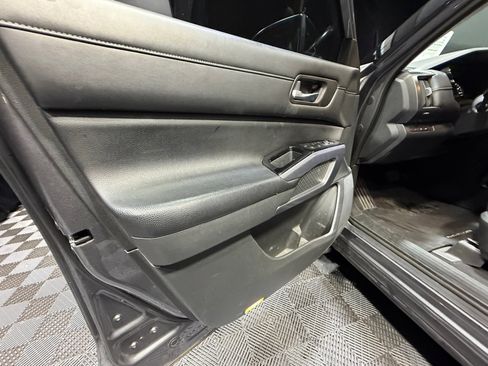 Certified 2022 Nissan Pathfinder SL w/ SL Black Package image 13