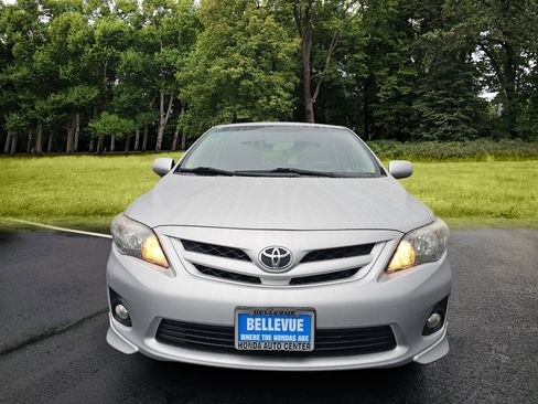 Used 2011 Toyota Corolla S FWD image 2