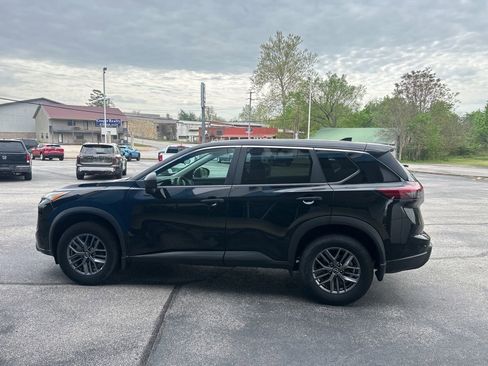 Used 2024 Nissan Rogue S image 6