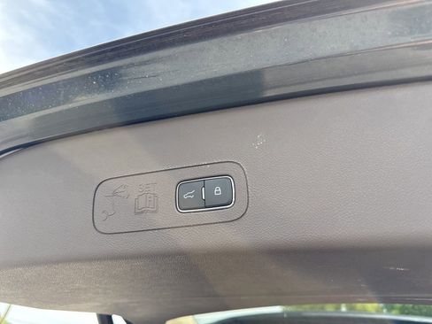 Used 2023 Lincoln Aviator Reserve w/ Equipment Group 201A image 10