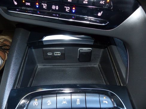 Used 2021 Buick Envision Essence AWD/4WD image 51