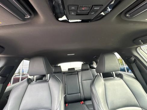 Used 2022 Toyota Venza XLE AWD/4WD image 29