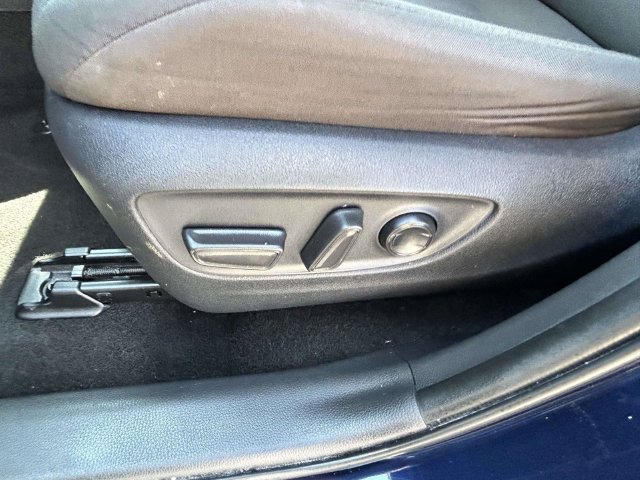 Used 2025 Toyota RAV4 XLE FWD image 26