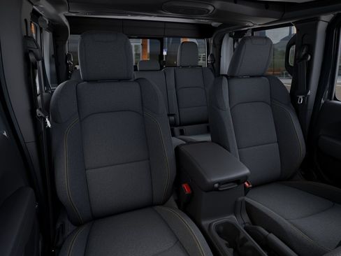 New 2025 Jeep Gladiator Sport AWD/4WD image 17