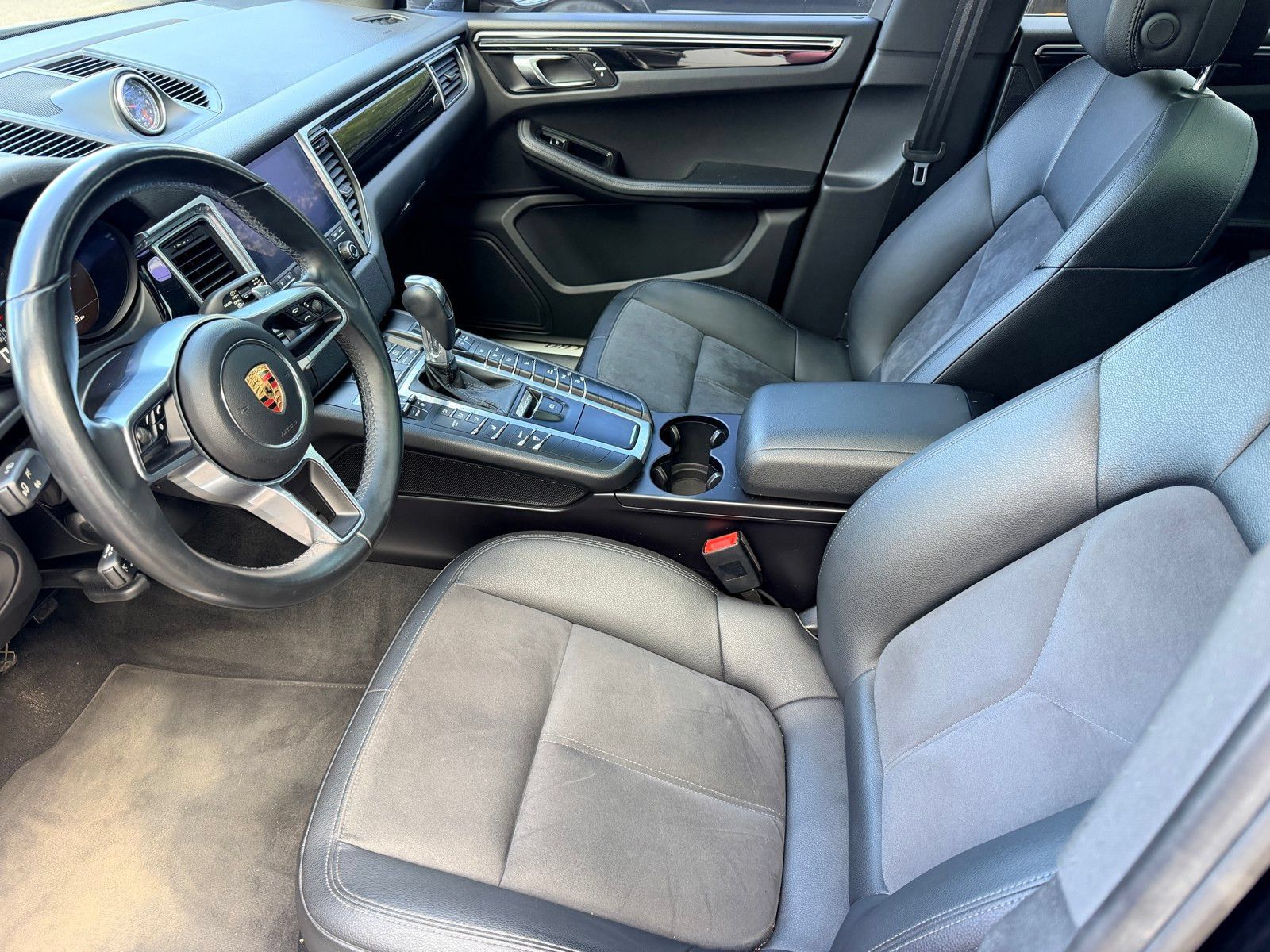 Used 2017 Porsche Macan AWD/4WD image 20