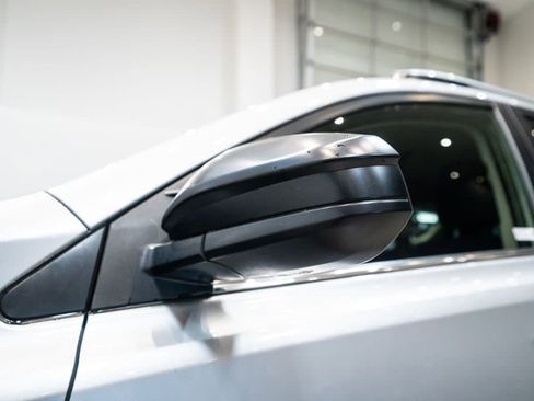 Certified 2018 Toyota RAV4 LE image 10