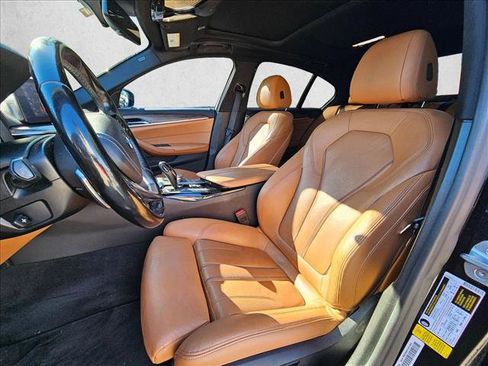 Used 2019 BMW 530i w/ Convenience Package image 11