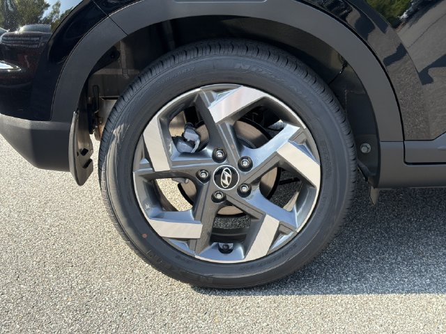 New 2026 Hyundai Venue SEL FWD image 19