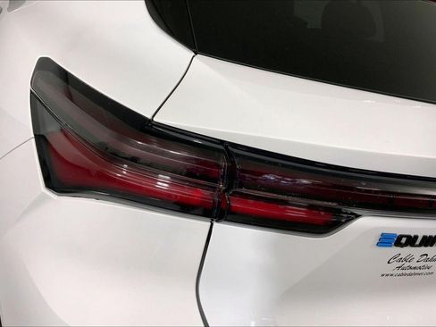 Used 2024 Chevrolet Equinox EV RS w/ LPO, Trailering Package FWD image 25