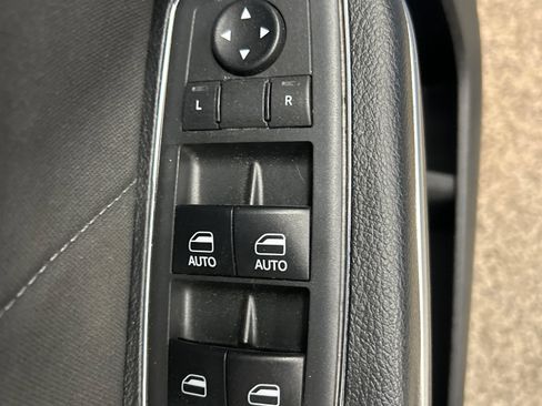 Used 2018 Dodge Charger R/T Scat Pack RWD image 9