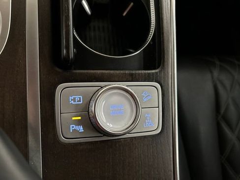 Used 2024 Genesis GV80 3.5T Prestige Signature AWD/4WD image 19