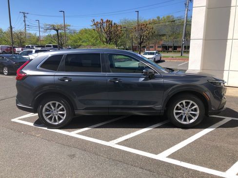 Used 2024 Honda CR-V EX-L image 2