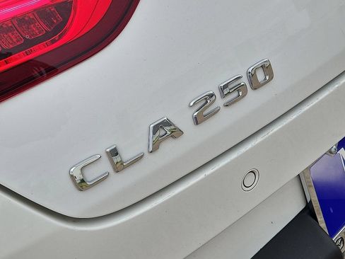 Used 2023 Mercedes-Benz CLA 250 w/ Premium Package image 12
