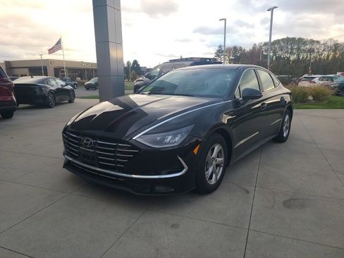 Used 2023 Hyundai Sonata SE image 3