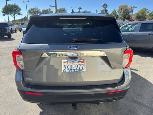 Certified 2023 Ford Explorer XLT RWD image 3