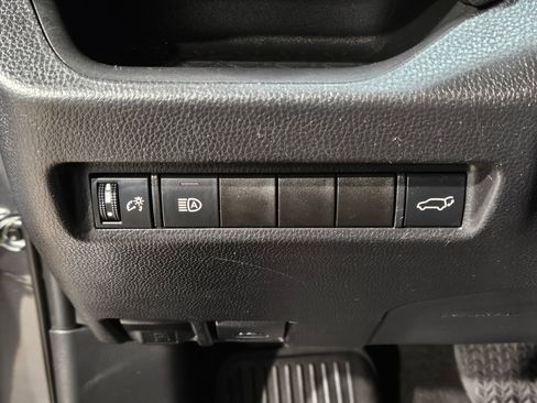 Used 2022 Toyota RAV4 XLE w/ Convenience Package image 26