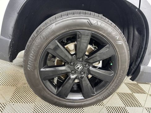 Used 2025 Honda Pilot Black Edition image 39