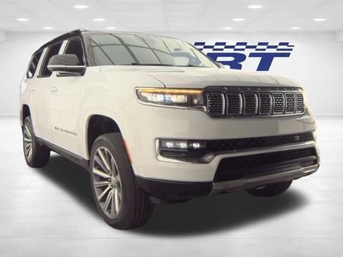 Used 2023 Jeep Grand Wagoneer Series II image 4