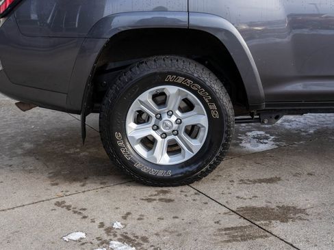 Used 2017 Toyota 4Runner SR5 image 33