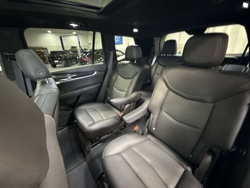 Used 2024 Cadillac XT6 Premium Luxury w/ Technology Package AWD/4WD image 33