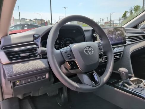 Used 2026 Toyota Camry XLE AWD/4WD image 24