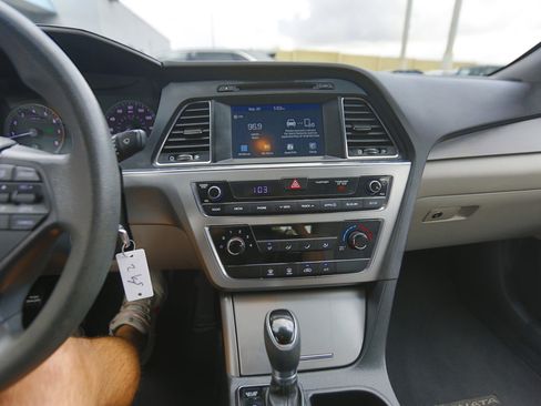 Used 2017 Hyundai Sonata Sport w/ Cargo Package image 8