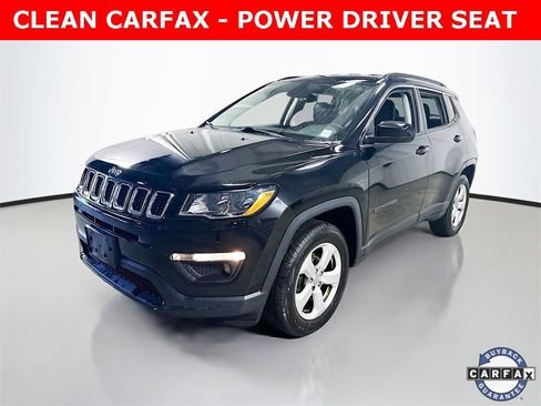 Used 2018 Jeep Compass Latitude w/ Cold Weather Group image 2