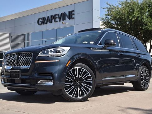 Used 2023 Lincoln Aviator Black Label AWD/4WD image 2