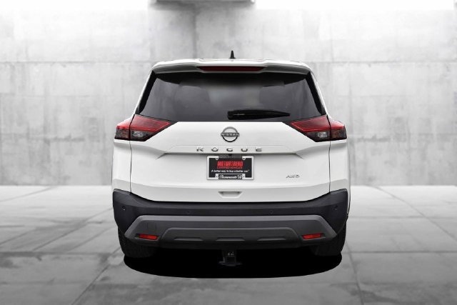 Used 2023 Nissan Rogue S AWD/4WD image 6