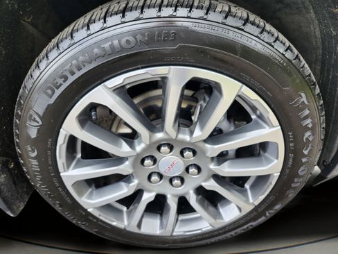 Used 2021 GMC Acadia Denali w/ GMC Pro Grade Package AWD/4WD image 37