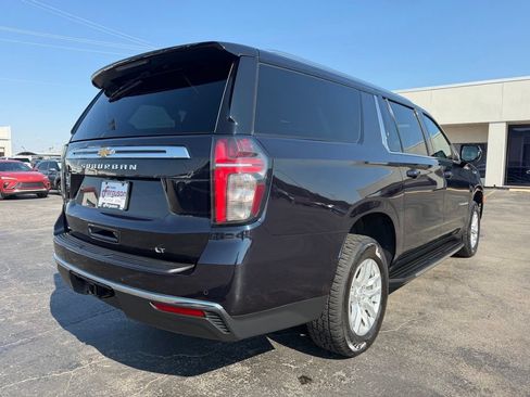 Used 2023 Chevrolet Suburban LT AWD/4WD image 3
