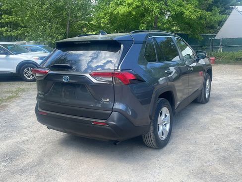 Used 2020 Toyota RAV4 XLE w/ Convenience Package AWD/4WD image 9