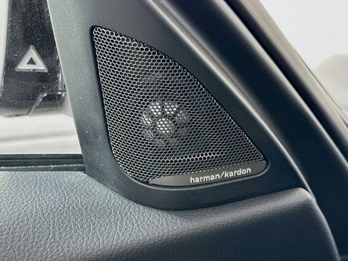 Used 2018 BMW M3 image 19