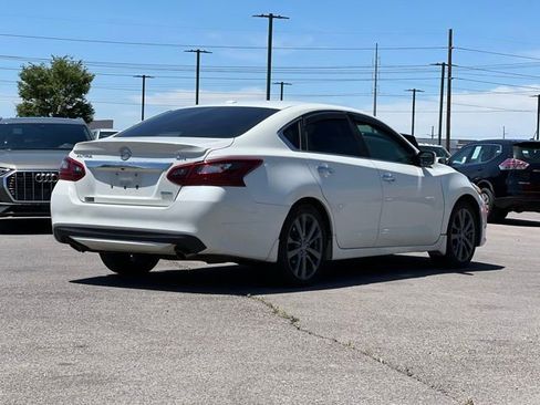 Used 2018 Nissan Altima 2.5 SR w/ SR Special Edition FWD image 7